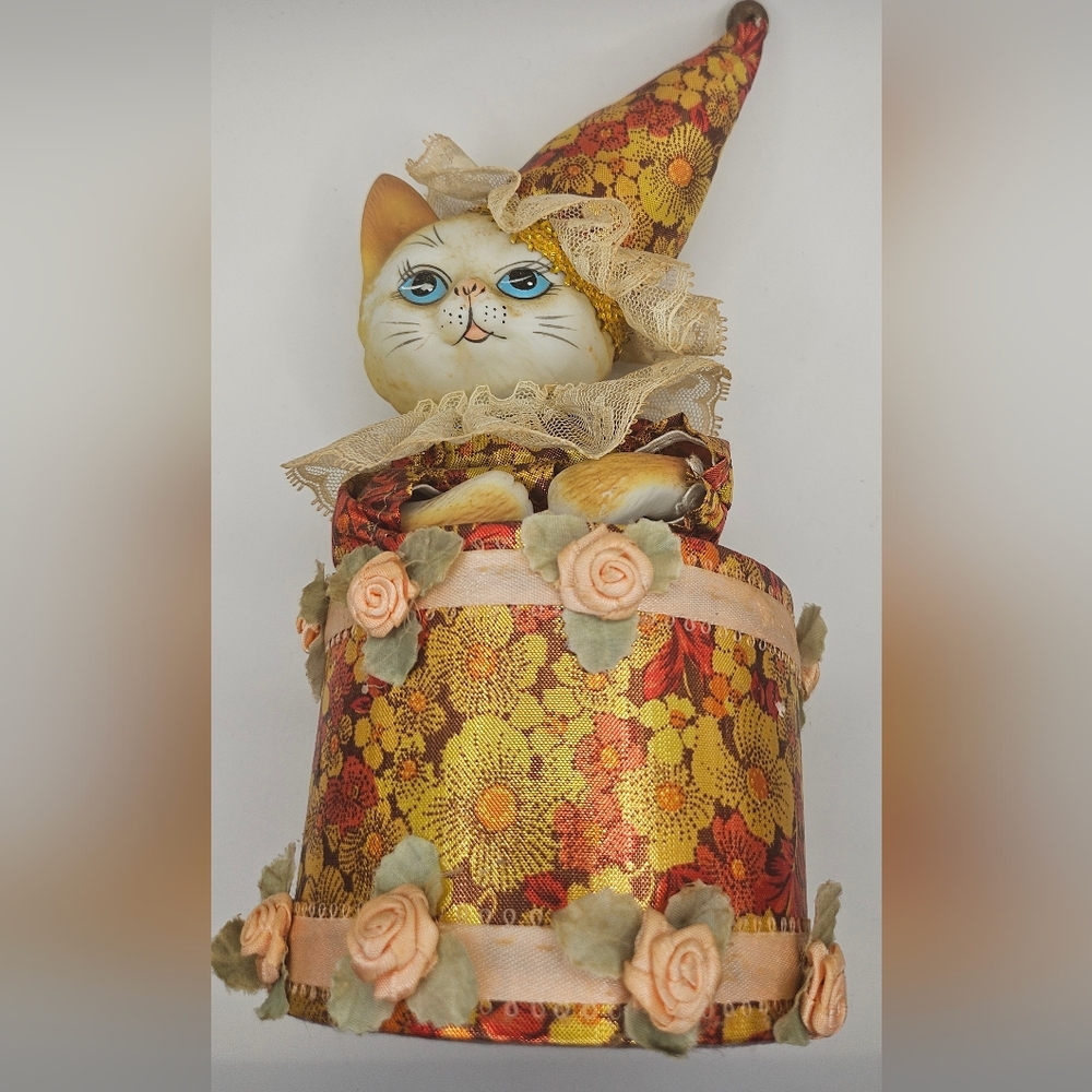 Cat Clown Music Box